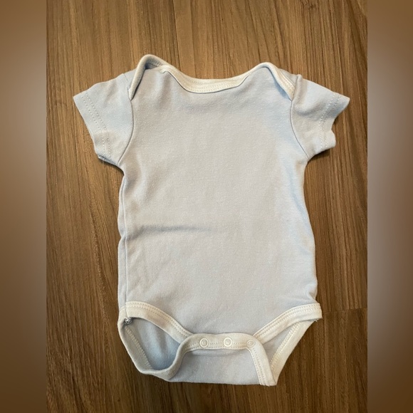 Assorted baby boy 5 piece short sleeve Onesies bundle size 0-3 months - Picture 8 of 8